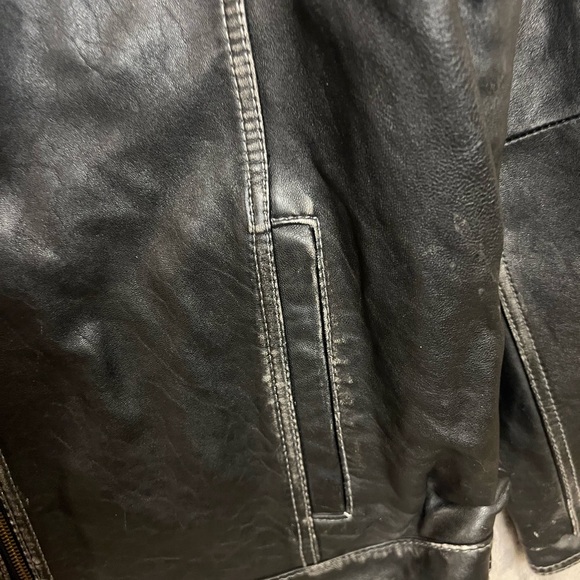 Tommy Bahama Distressed Leather Jacket - Size Large - Picture 5 of 14